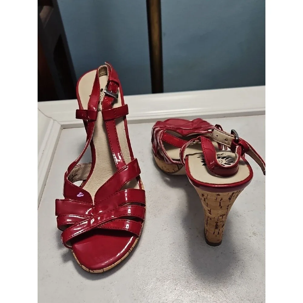 Yellow Box Laurie Red Patent Leather Cork Platform Sandals Size 6 - Picture 7 of 9